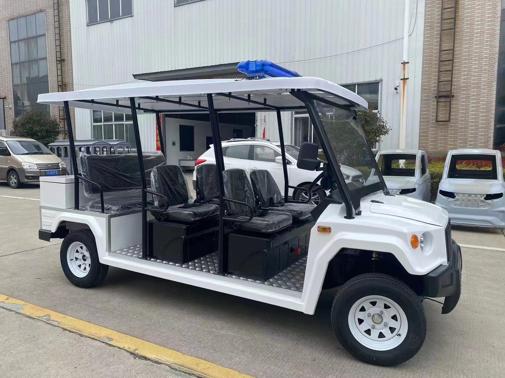 8座午夜影院网站巡邏車