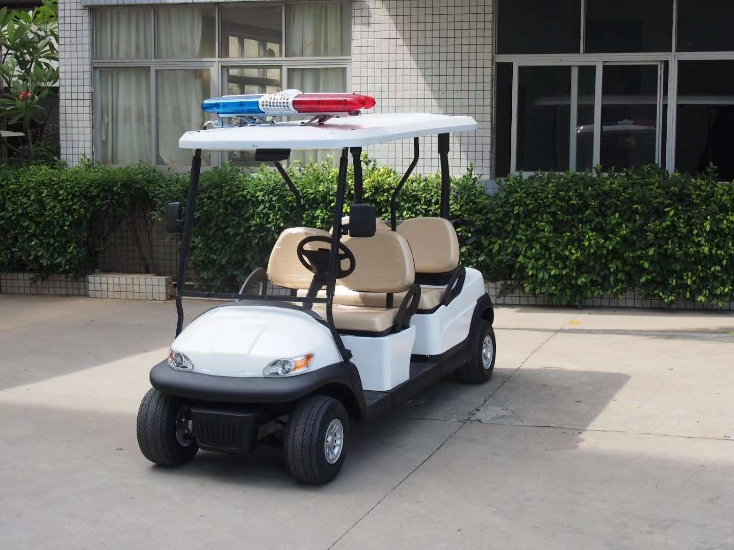 出租租賃午夜影院网站巡邏車